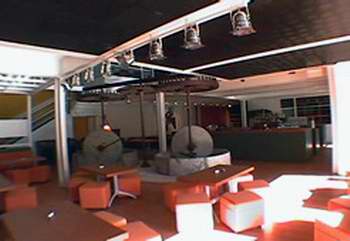 Una sala dell'Oil Bar Frantoi Celletti a Milano