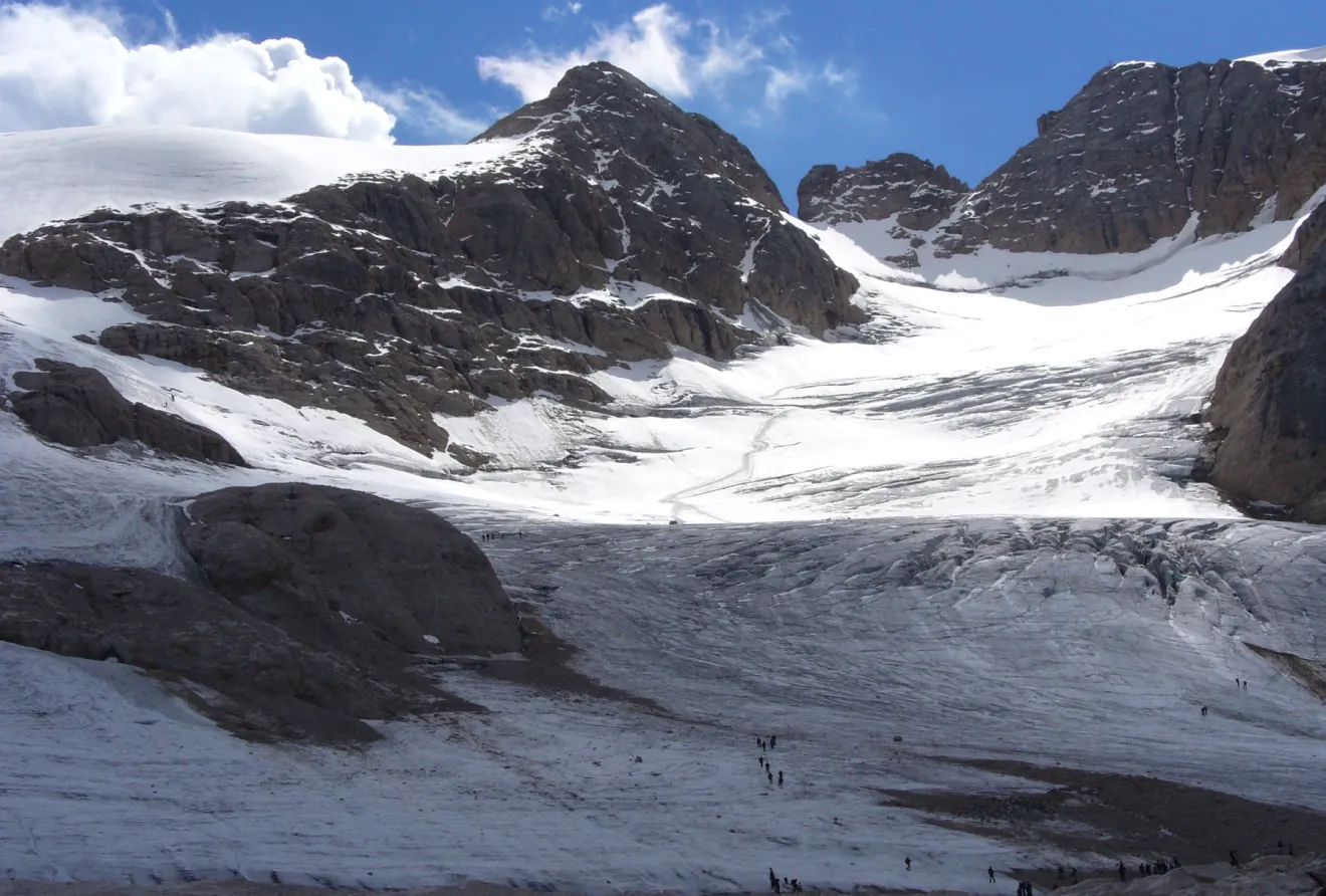 Cambiamento climatico sulle Alpi: il ghiaccio sepolto un rifugio per la biodiversità d’alta quota