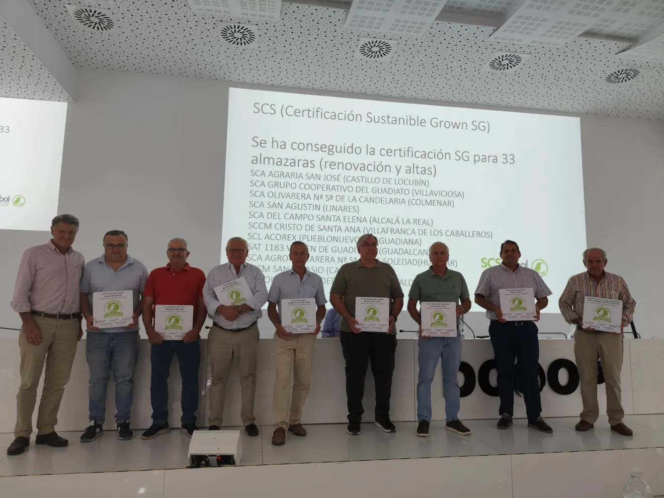Dcoop accelera sulla sostenibilità: certificate 33 cooperative, coperto oltre il 50% della produzione di extravergine