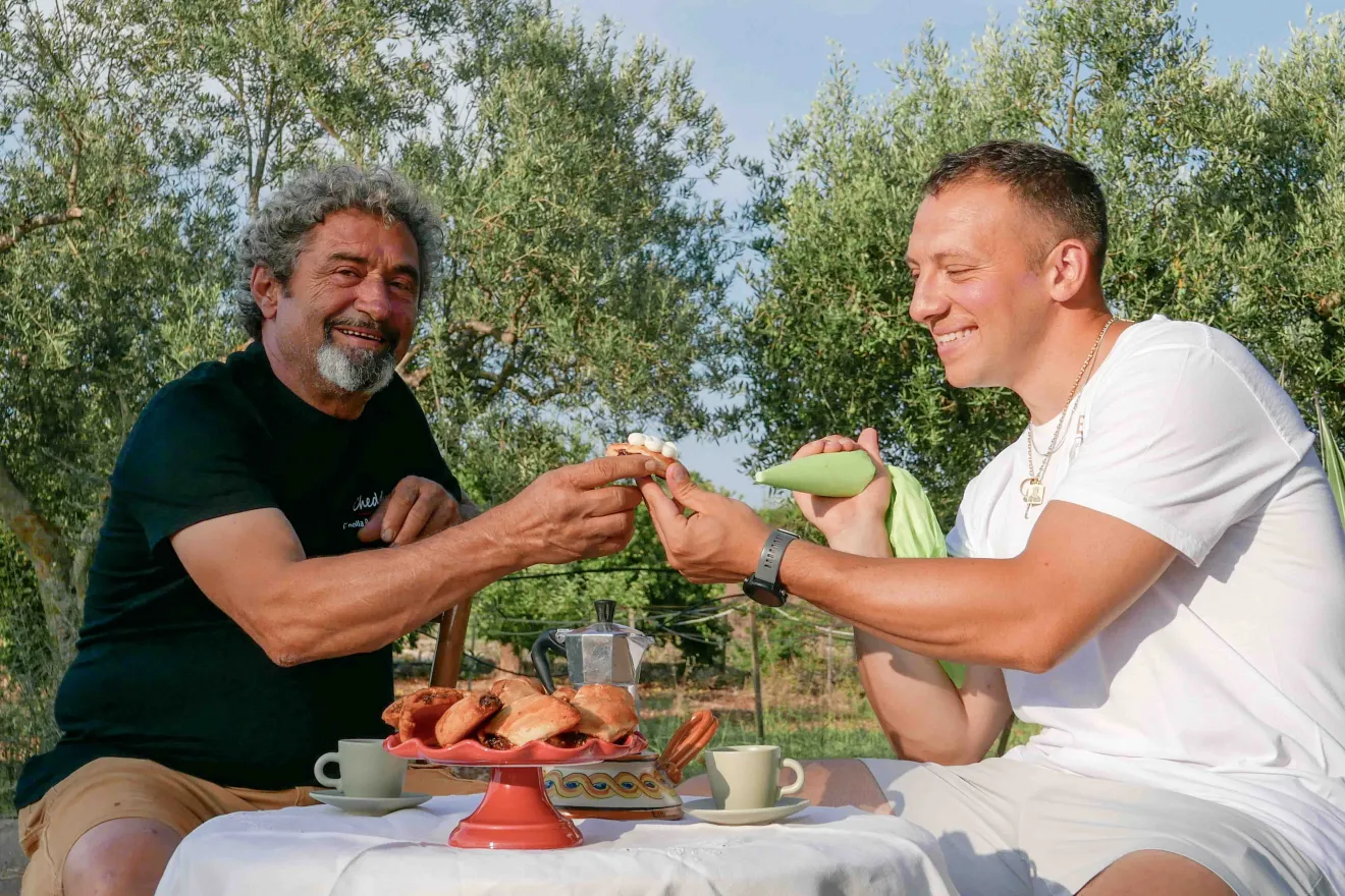 Alla vigilia della Sagra della Cipolla, Calogero Taibi firma un buccellato dedicato alla Cipolla Paglina