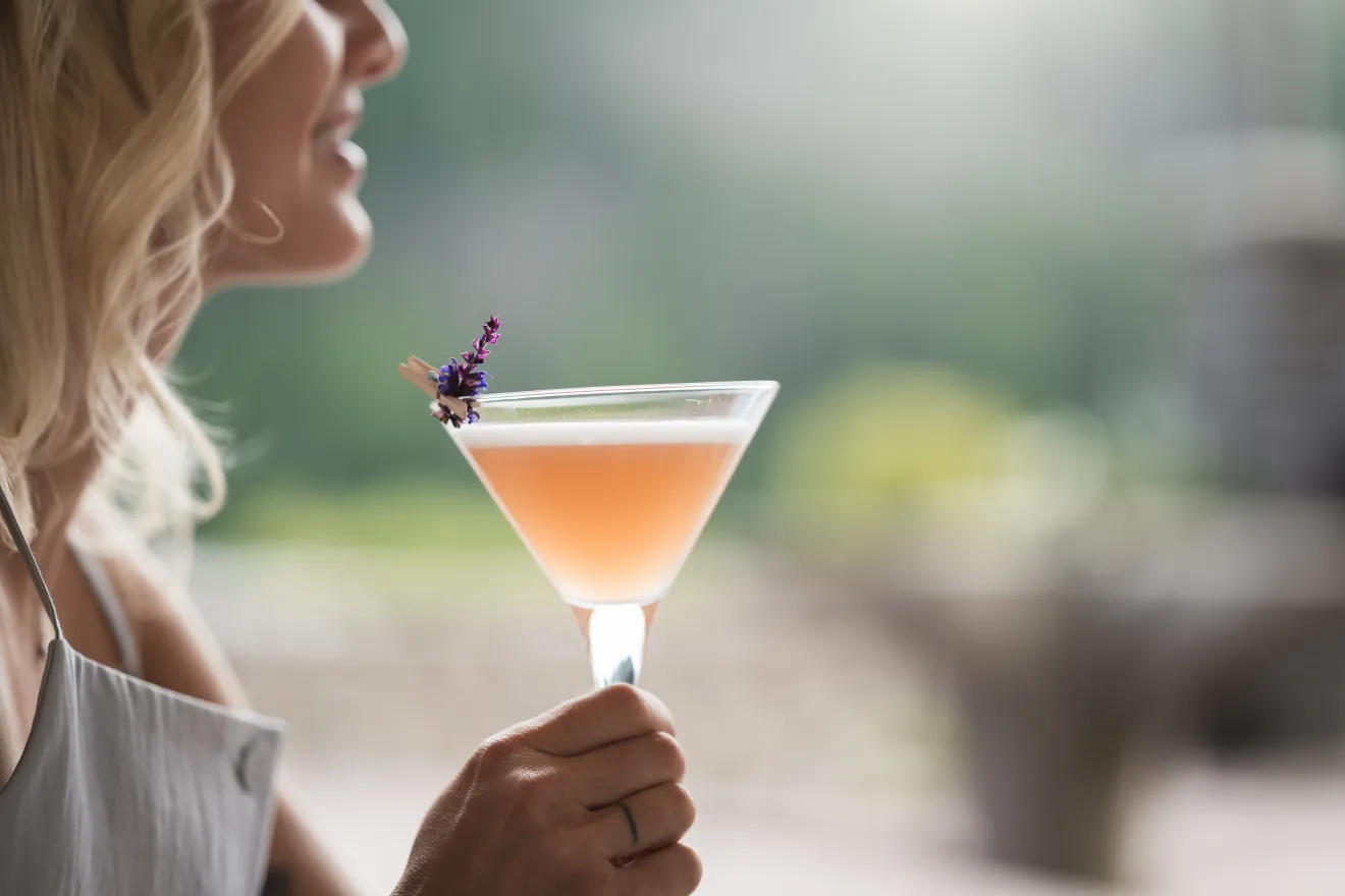 Enrosadira Cocktail: il tramonto delle Dolomiti nel bicchiere
