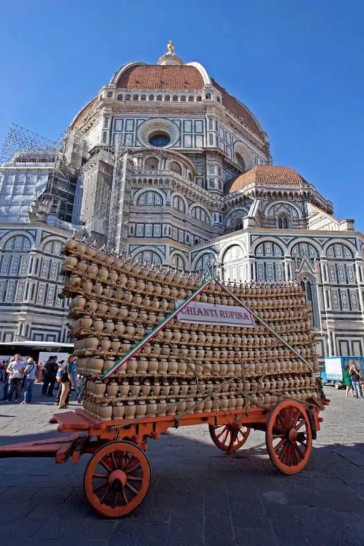 Bacco Artigiano, il vino che arriva a Firenze sul Carro Matto
