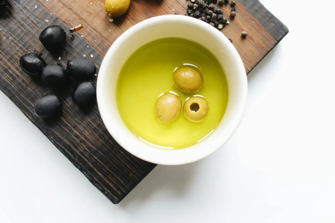 Olio d’oliva carbon neutral: dalla teoria alla pratica, una sfida possibile