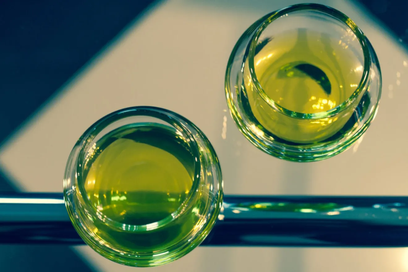 Il consumatore ama l’olio extravergine di oliva, ma non sa riconoscerlo: cosa devono fare i produttori per colmare il divario