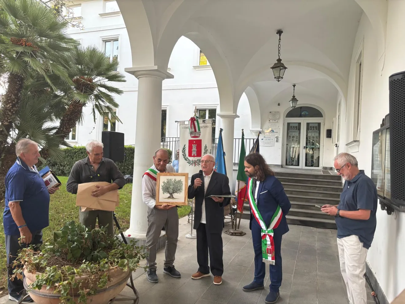 Ad Anacapri il gemellaggio nel segno dell'oliva e dell'olio: Dritta di Moscufo e DOP Aprutino Pescarese