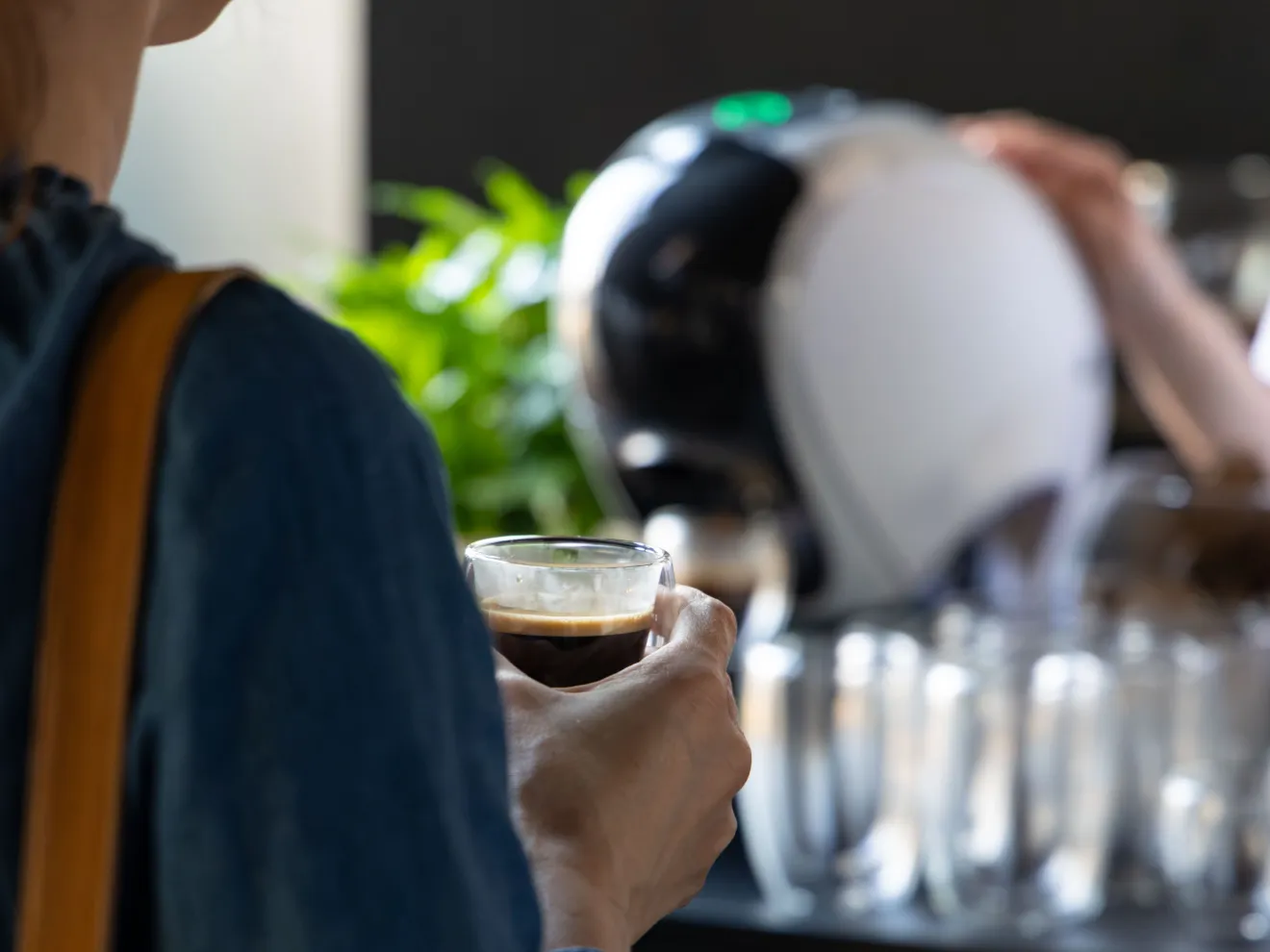 Il boom delle capsule del caffè: le macchine tech presenti in una famiglia su due