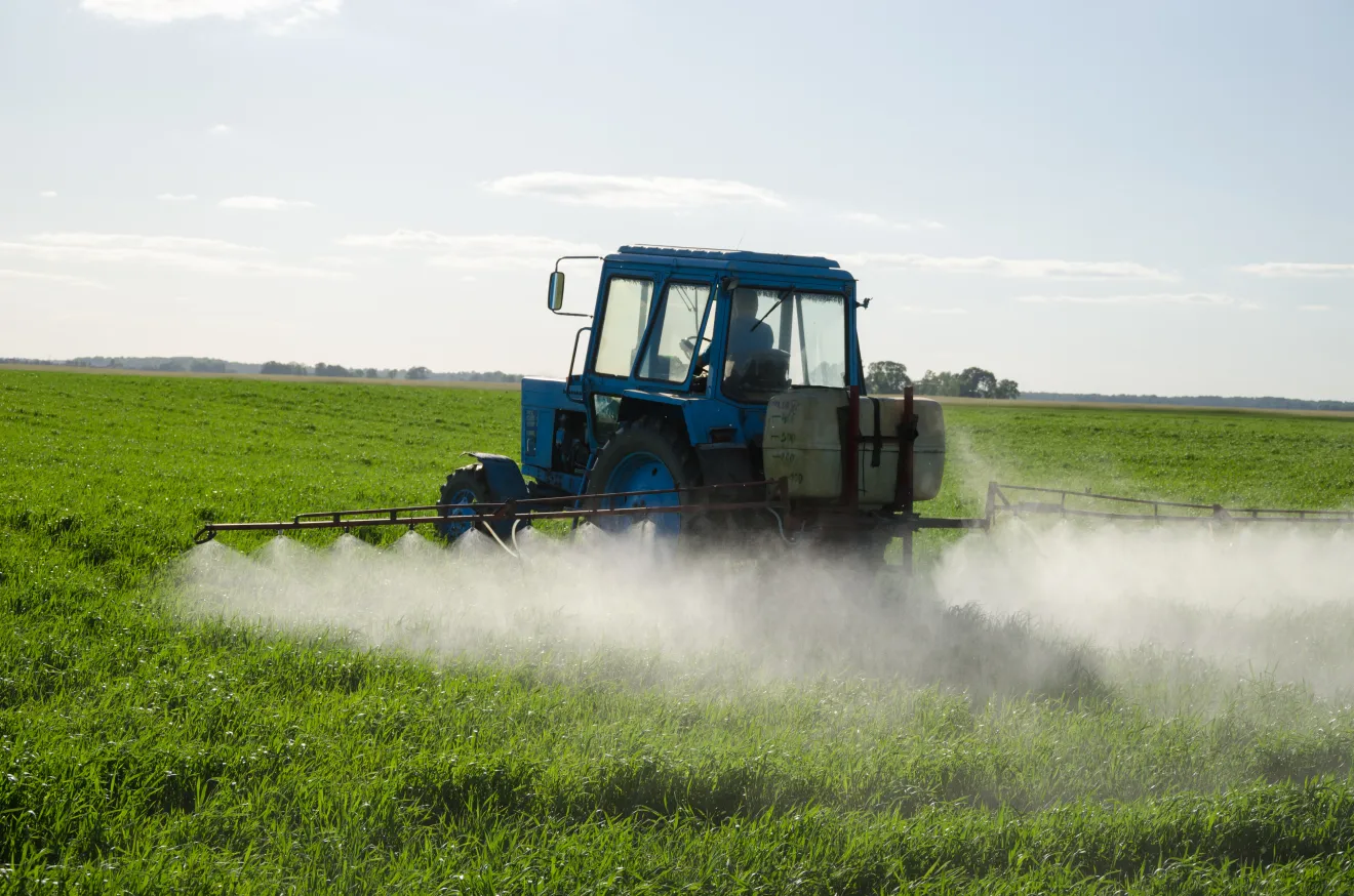 Omnibus sulla sicurezza alimentare: cosa cambia per fitofarmaci, agricoltori e industria agroalimentare