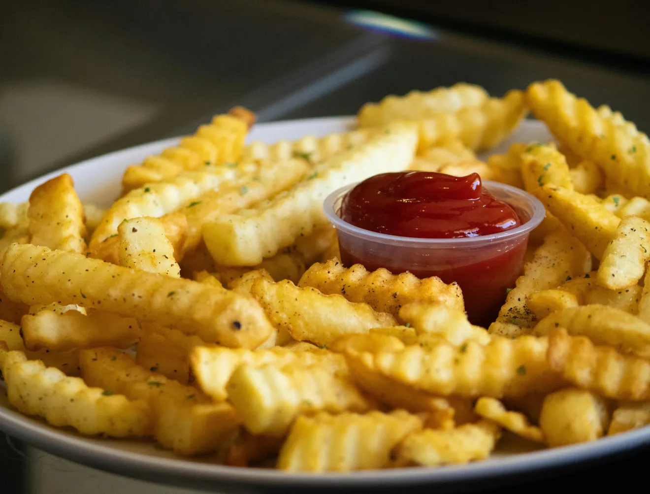 Crolla la produzione di patate in Europa: sotto pressione il cuore europeo delle french fries