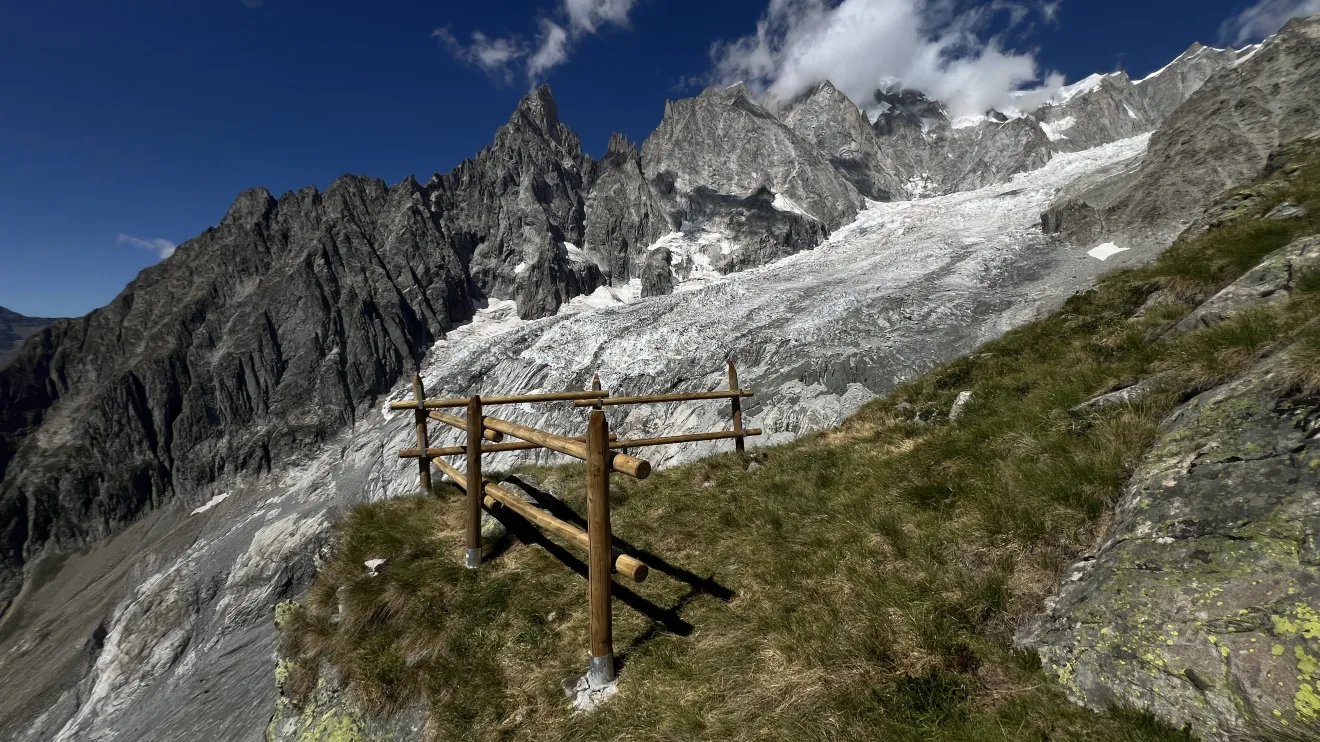 Brenva Glacier Trek, il nuovo sentiero tra i ghiacciai del Monte Bianco