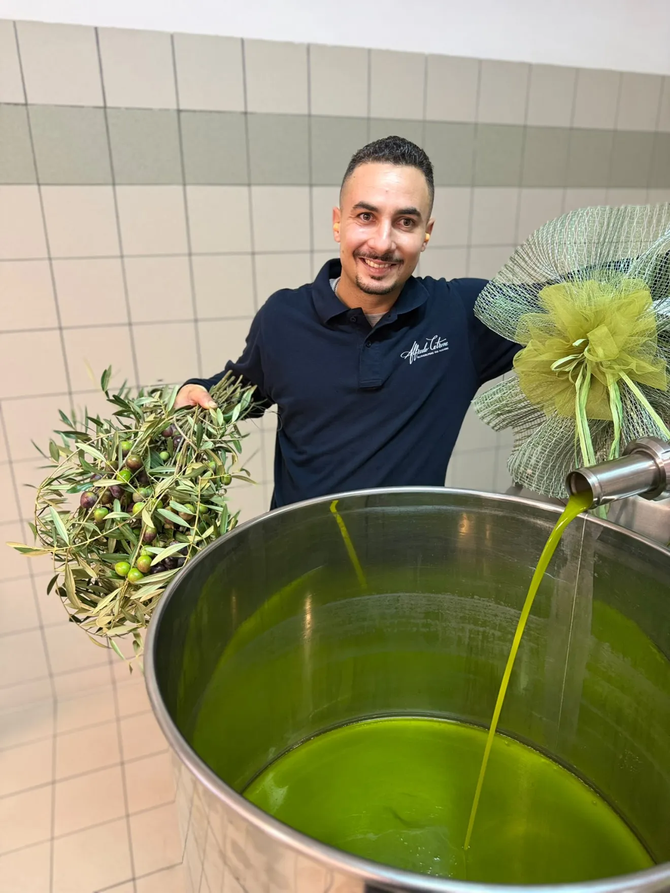 Fiocco Verde per Frantoio Cetrone, Giulio guida il ricambio generazionale dell’olio di Sonnino