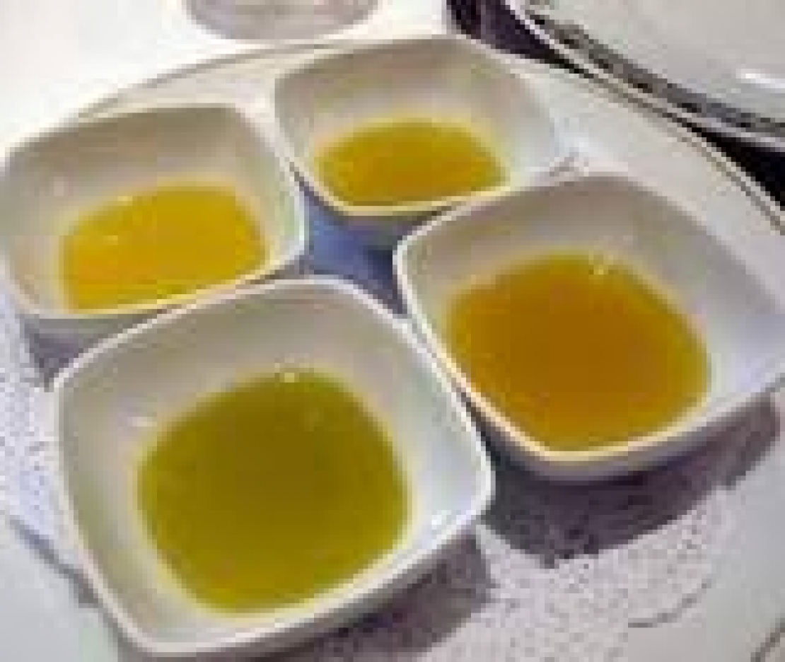 L'olio extra vergine di oliva? La salvezza viene dai consumatori