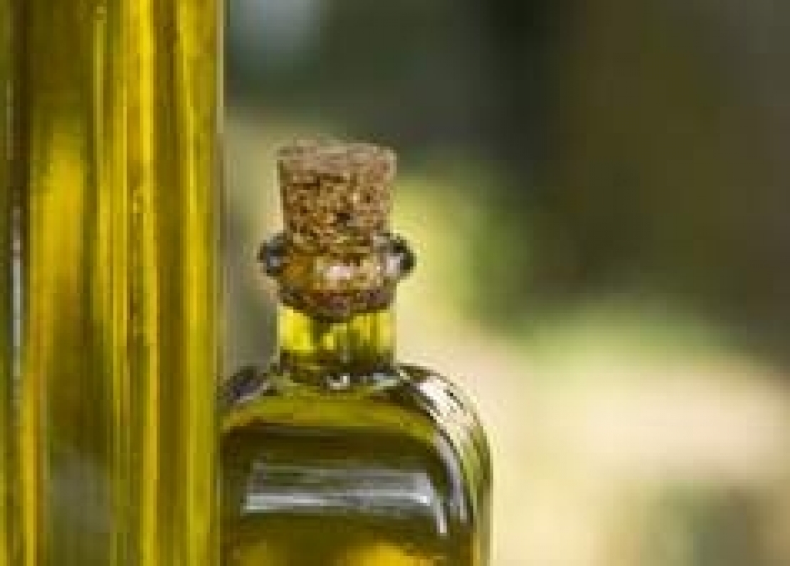 Amaro e piccante nell'olio extra vergine d'oliva, la sensibilità è individuale