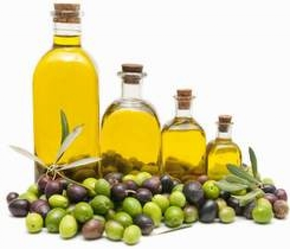 L'olio extra vergine d'oliva è il re della tavola ma gli italiani non sanno distinguerne le qualità