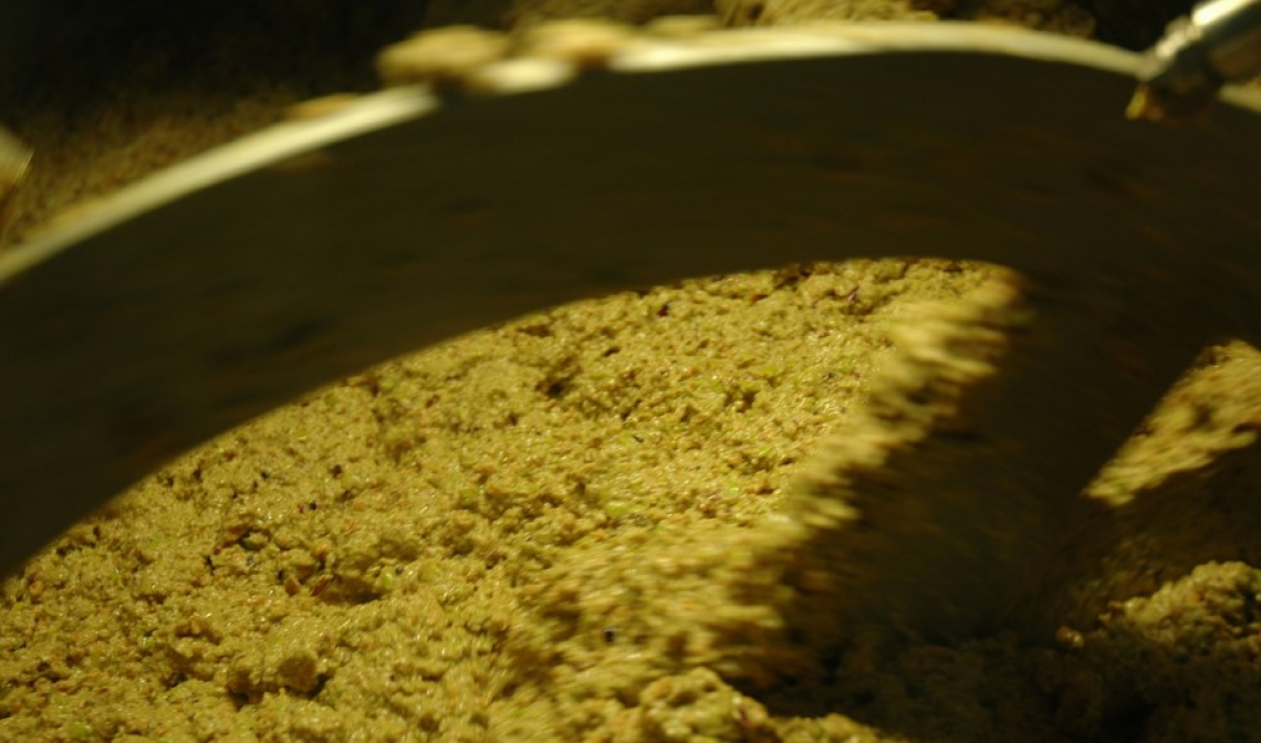 Le condizioni di gramolazione influiscono sulla qualità nutrizionale e sensoriale dell'olio d'oliva vergine d'oliva