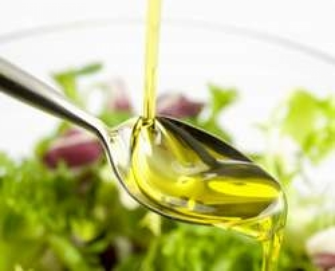 L'olio d'oliva come veicolo di salute, dai fenoli al coenzima Q10. Prove tecniche di superfood