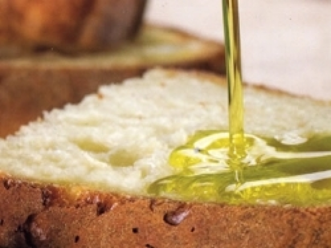 Valorizzare l'olio extra vergine d'oliva nuovo è una questione di gusto