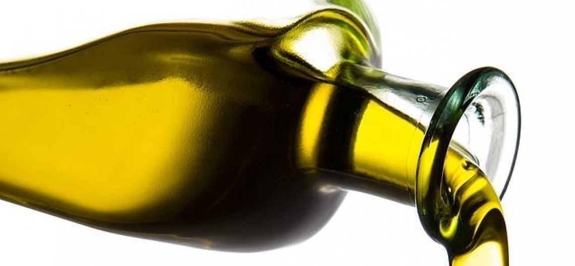 Le bandiere dell'olio extra vergine d'oliva toscano