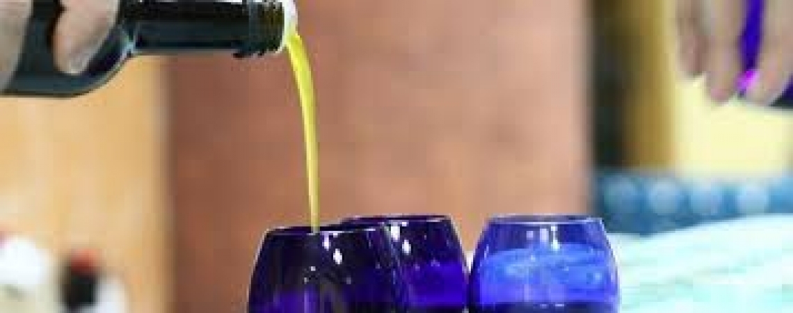 Imparare a potare e assaggiare l'olio d'oliva: due corsi a Perugia