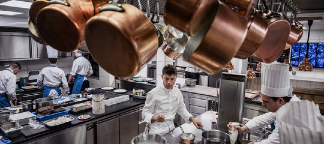 Fare lo chef è davvero un lavoro stressante: lo dice la scienza