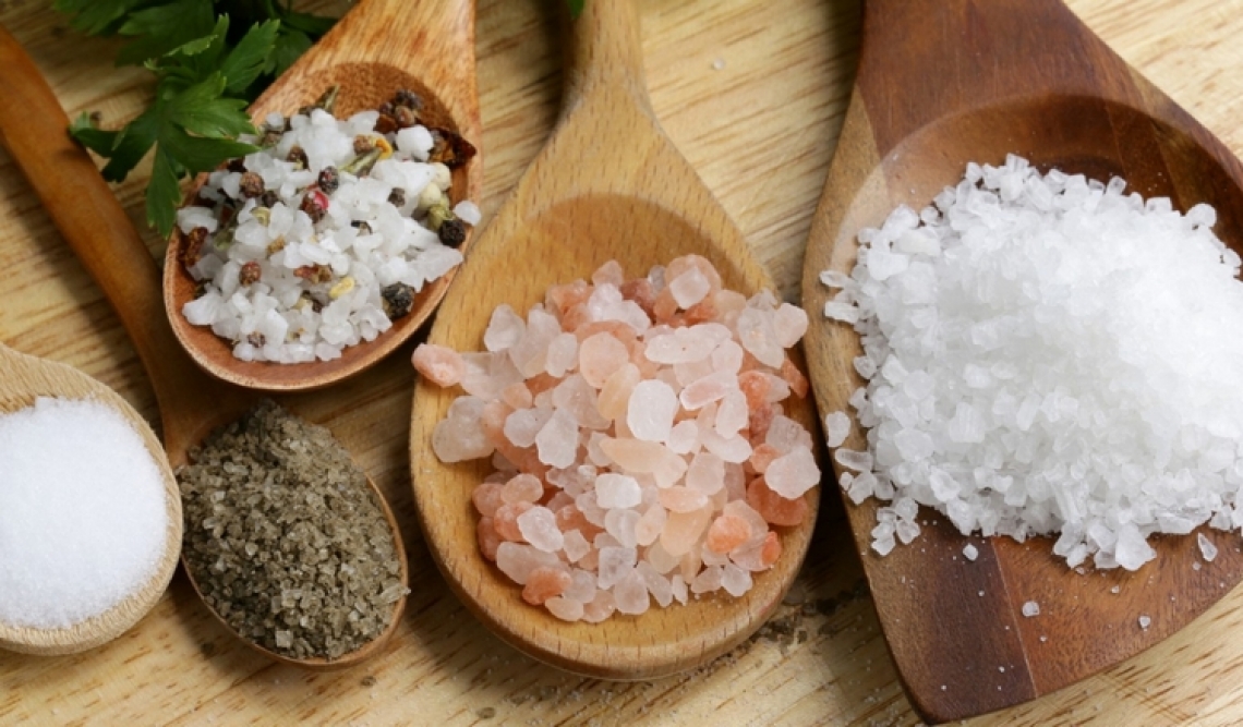 Un eccesso di sale nei cibi riduce le difese immunitarie
