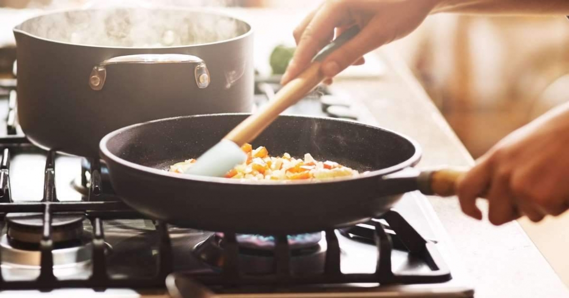 Cucina di resistenza nel tempo sospeso