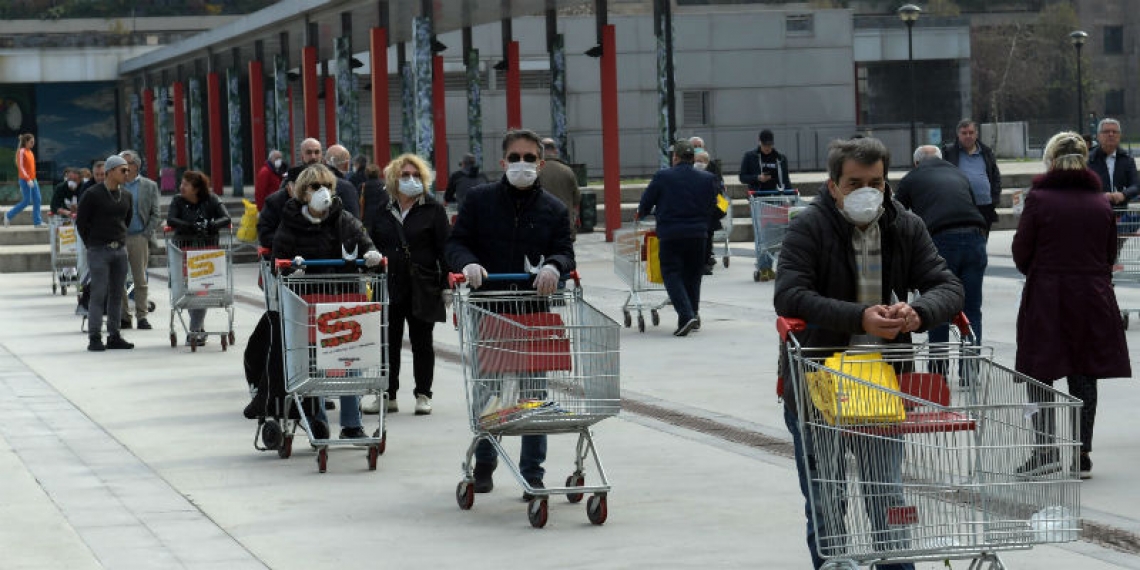 Si è fermato l'accaparramento di cibo nei supermercati da parte degli italiani