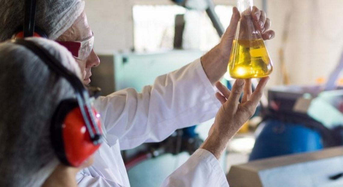 Stop alle analisi dell'olio d'oliva non validate ISO/IEC 17025