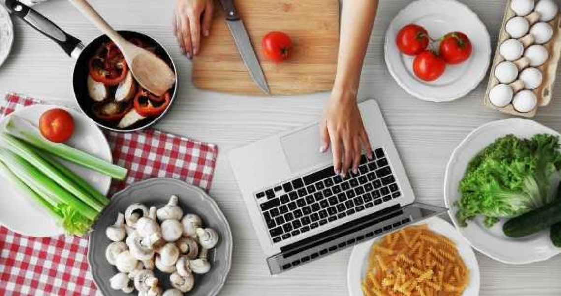 E' boom dei siti di cucina nazionali durante il lockdown