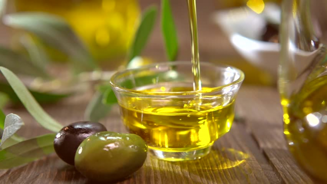 Dal vivaio alla tavola, l'olio extra vergine di oliva deve innovarsi