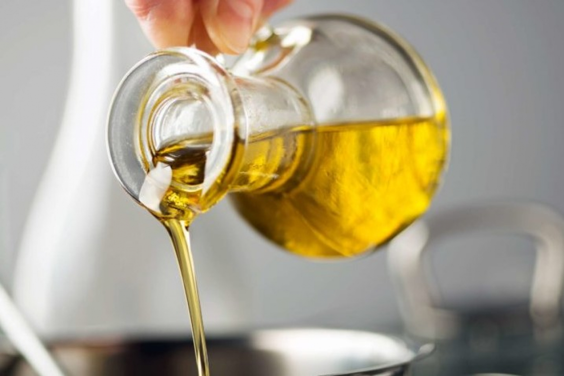 L'olio extra vergine di oliva è buono sempre, l'olio di cocco occasionalmente