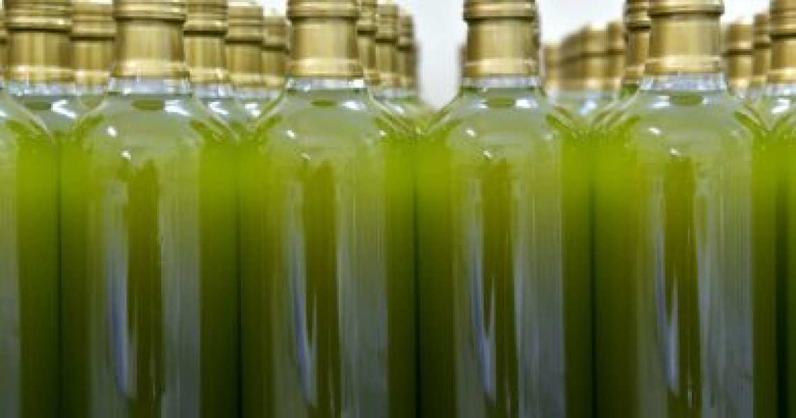 Olio extra vergine di oliva agli indigenti a 2,28 euro/litro e per Agea è tutto in regola