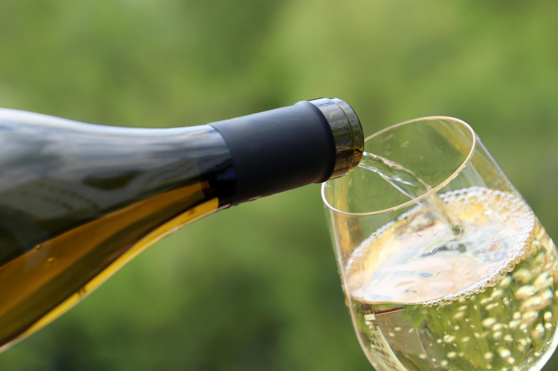 Per quanto tempo si può conservare un vino bianco senza solfiti?