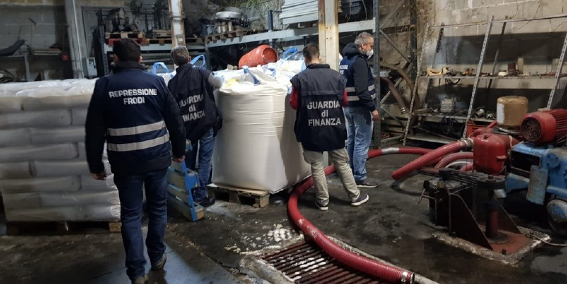 Vino fatto con acqua e zucchero: maxi sequestro in Sicilia