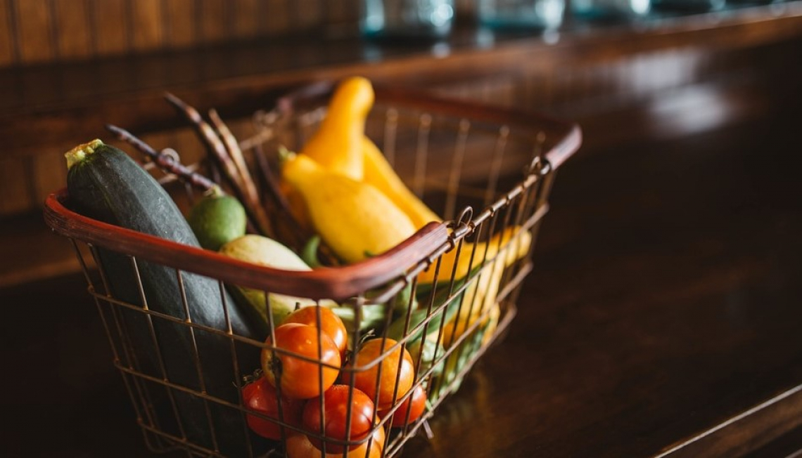 Il Covid fa riscoprire agli italiani il negozio alimentare di prossimità