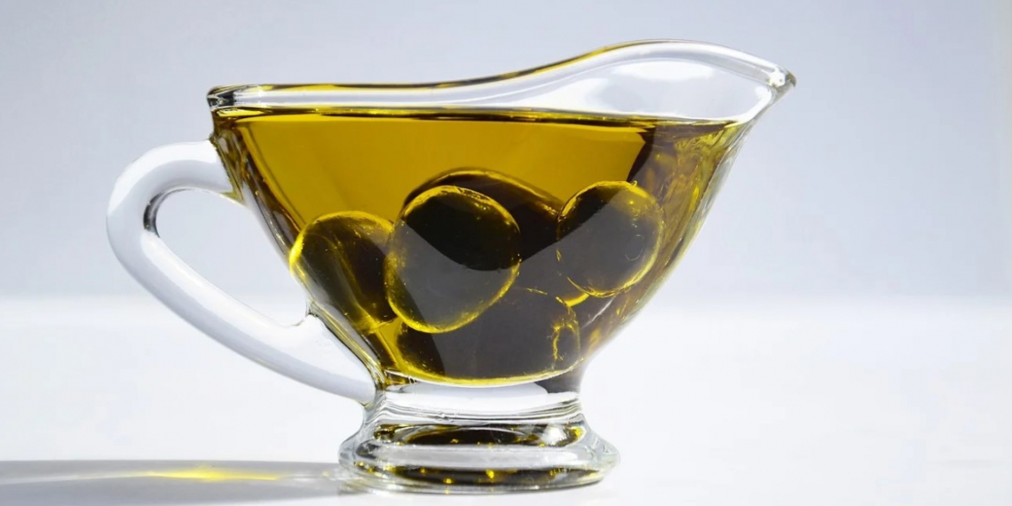 Si conferma il trend dei prezzi dell'olio d'oliva: lo spagnolo più caro del greco
