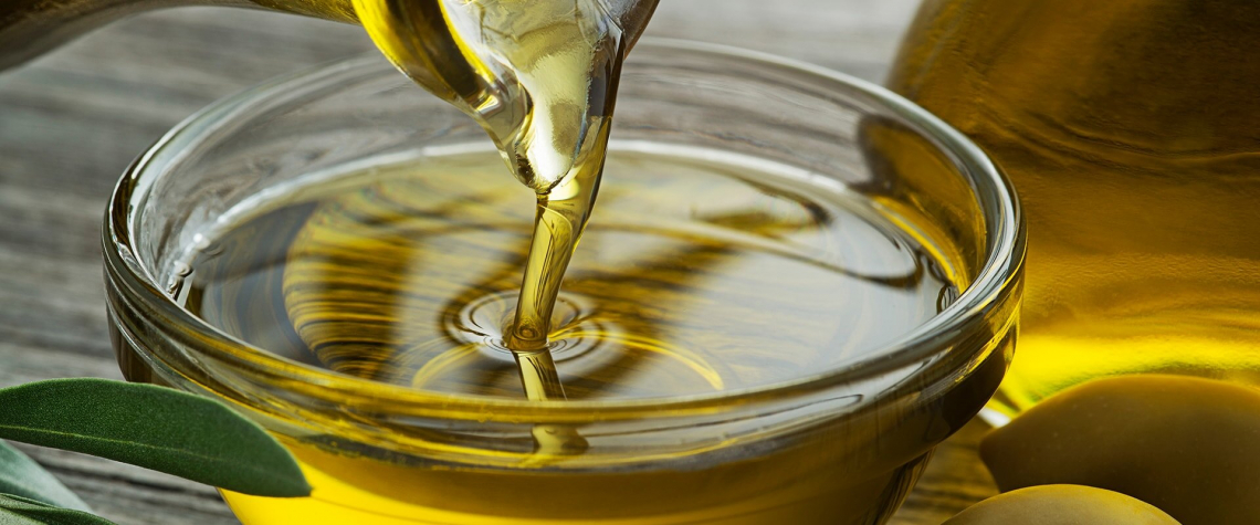 Nelle miscele legali tra olio d'oliva e altri grassi vegetali occorre identificare le proporzioni tra i vari oli
