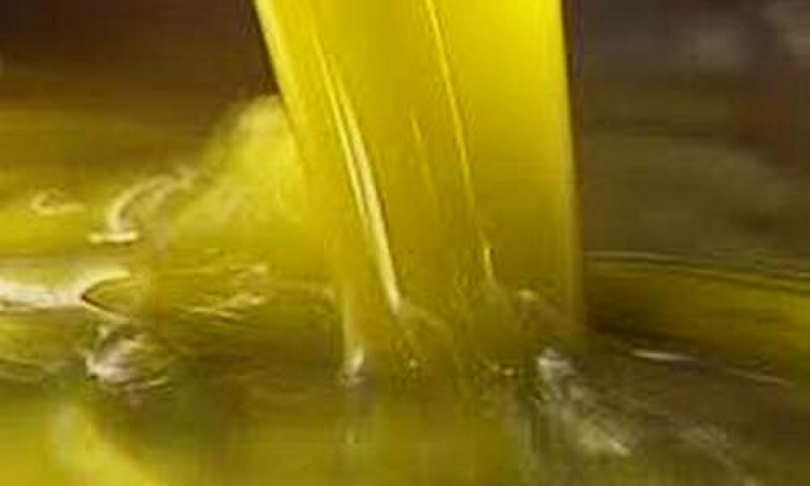 Giacenza di olio d'oliva spagnolo sotto le 400 mila tonnellate a fine settembre