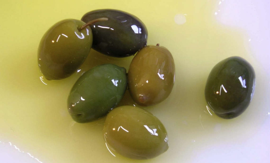 Impossibile discriminare l'origine o la varietà in base al contenuto o al profilo fenolico dell'olio extra vergine d'oliva