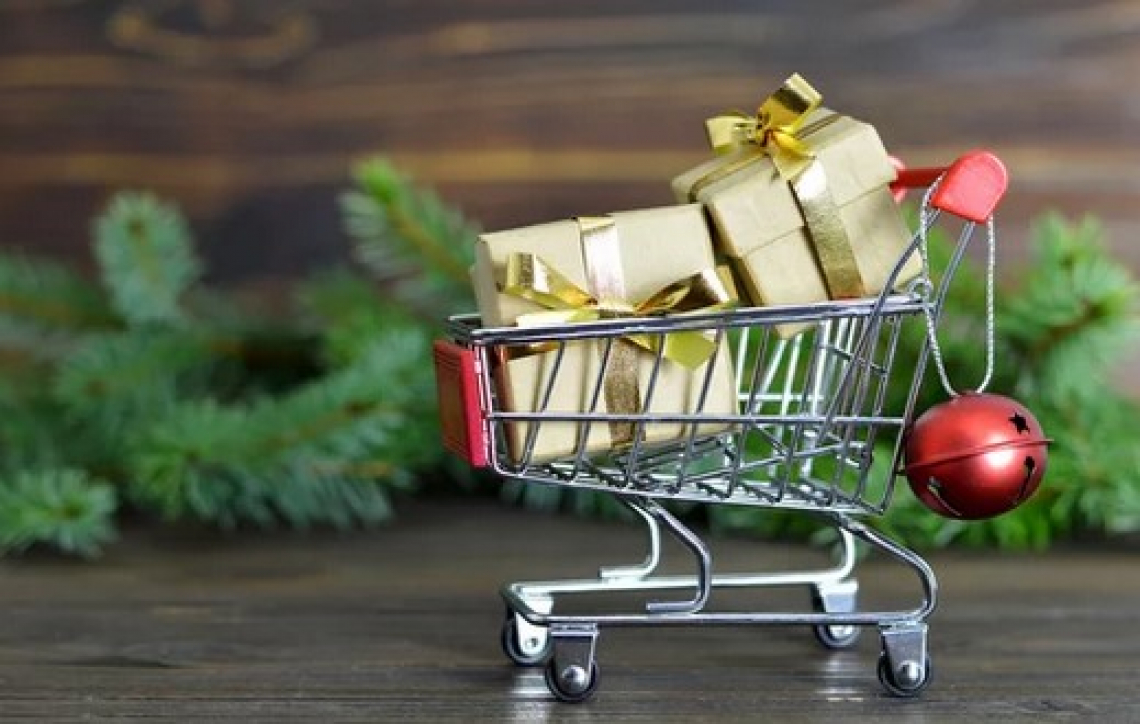 Shopping natalizio nelle aziende olivicole e nei frantoi: oltre all'olio di oliva c'è di più
