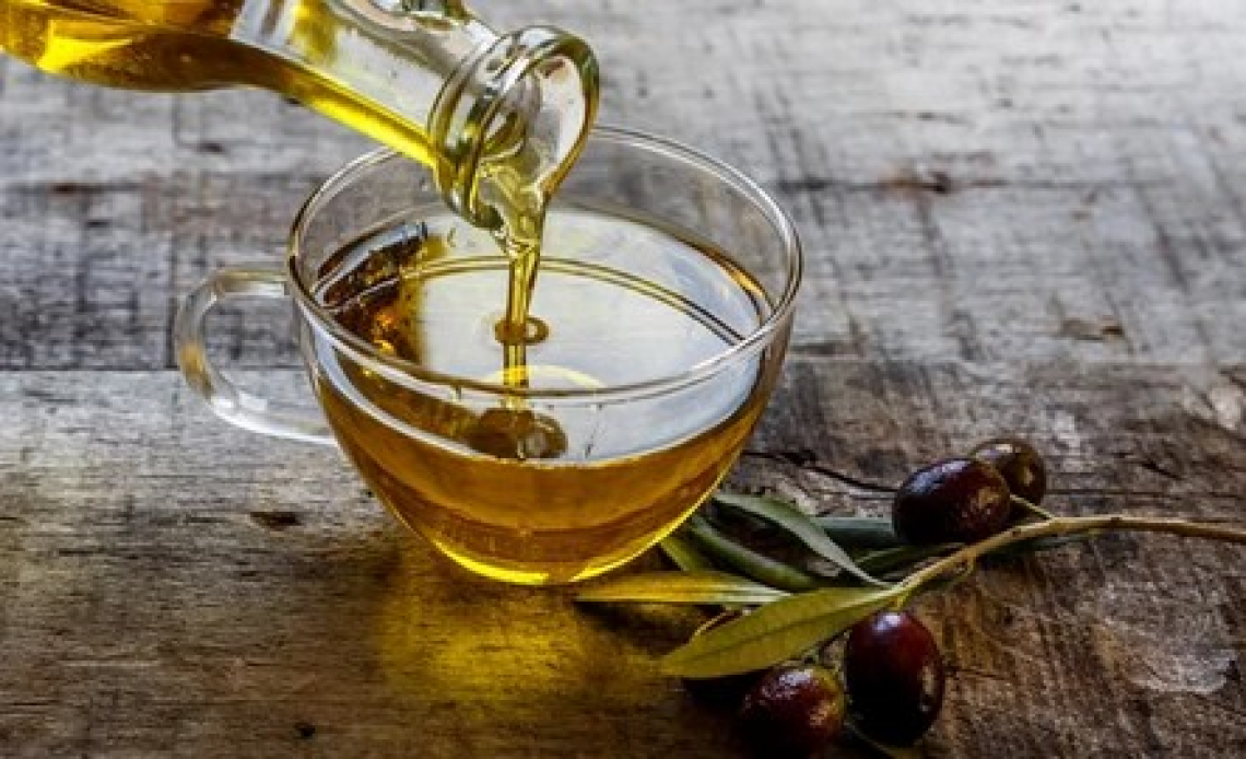 Sequestrati 27 quintali di olio di oliva nel basso Salento