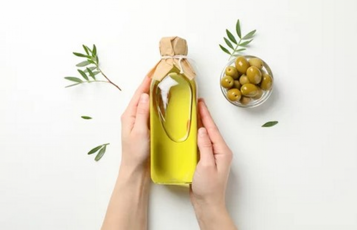 Ecco come le scariche elettriche ad alta tensione possono danneggiare l'olio extra vergine di oliva