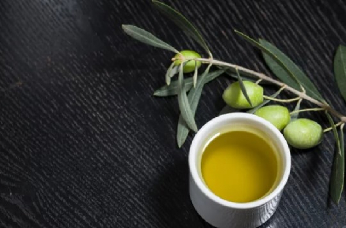La capacità fotosintetica dell'olivo influisce sui contenuti di acidi grassi dell'olio extra vergine di oliva