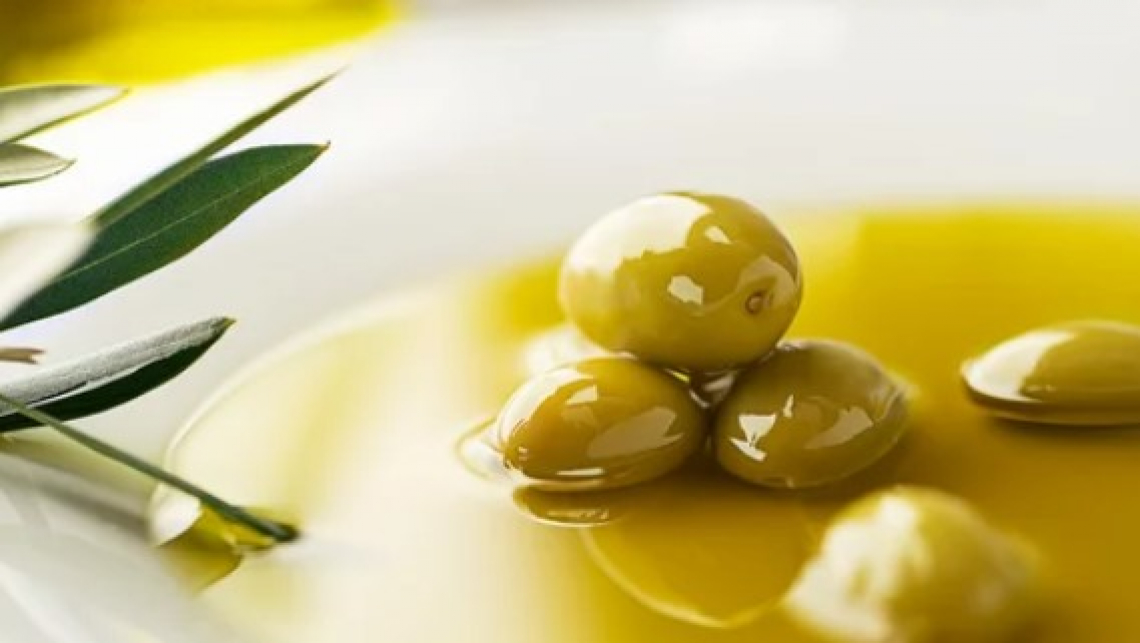 La cinetica di degradazione dei fenoli dell’olio extra vergine di oliva in ragione dei parametri di conservazione