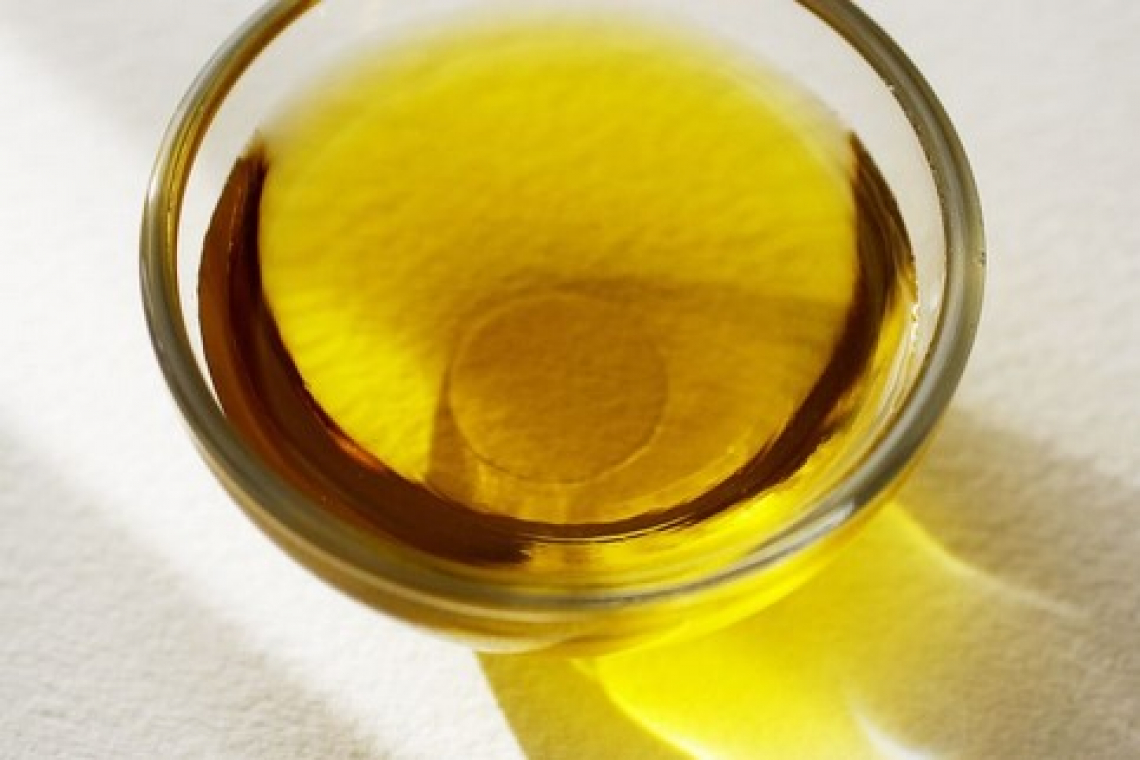 Non bisogna conservare l’olio di oliva in frigo ma in freezer