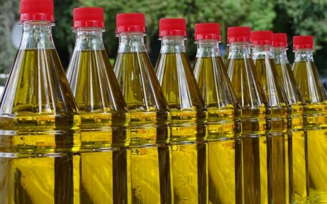 Si dimezza la produzione di olio di oliva spagnolo: allarme sui mercati