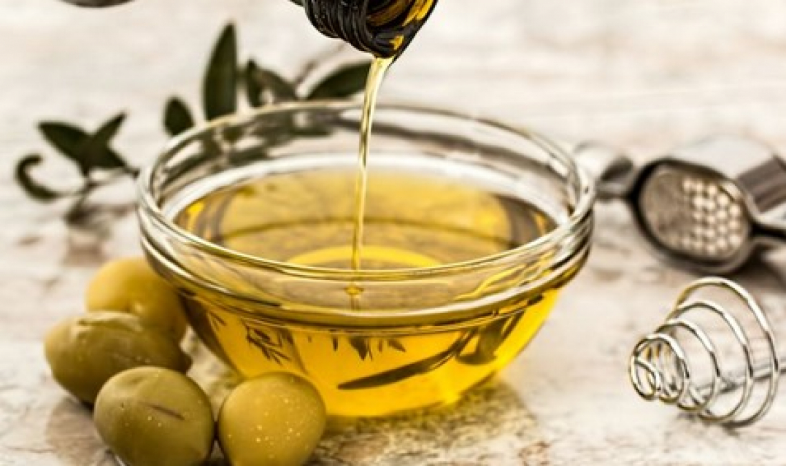I pediatri consigliano olio extra vergine d'oliva per svezzare dei neonati