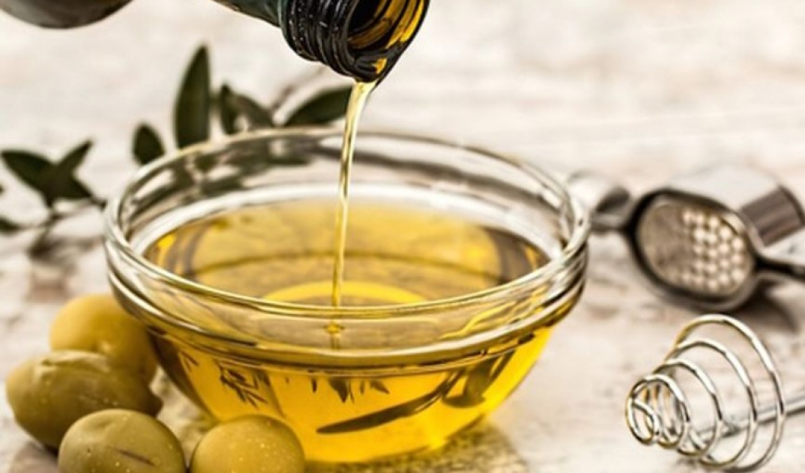 Sequestrati condimenti all’olio extra vergine di oliva che ingannano i consumatori