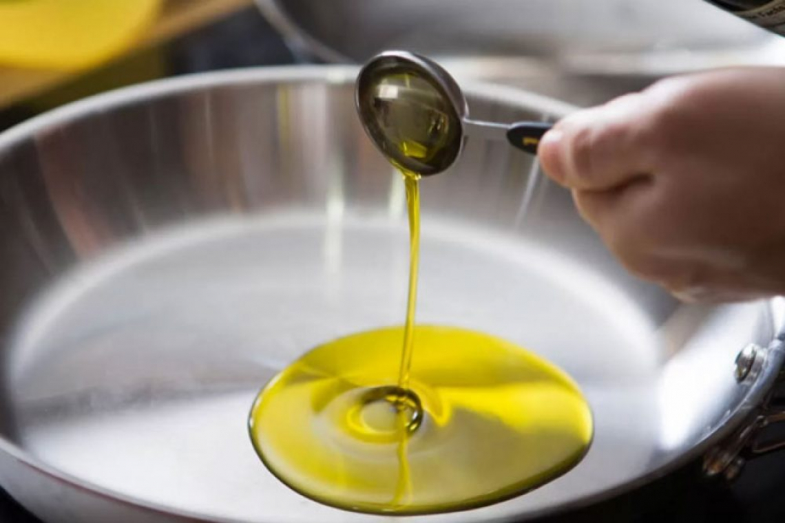 In calo l’olio di oliva disponibile per i consumatori europei