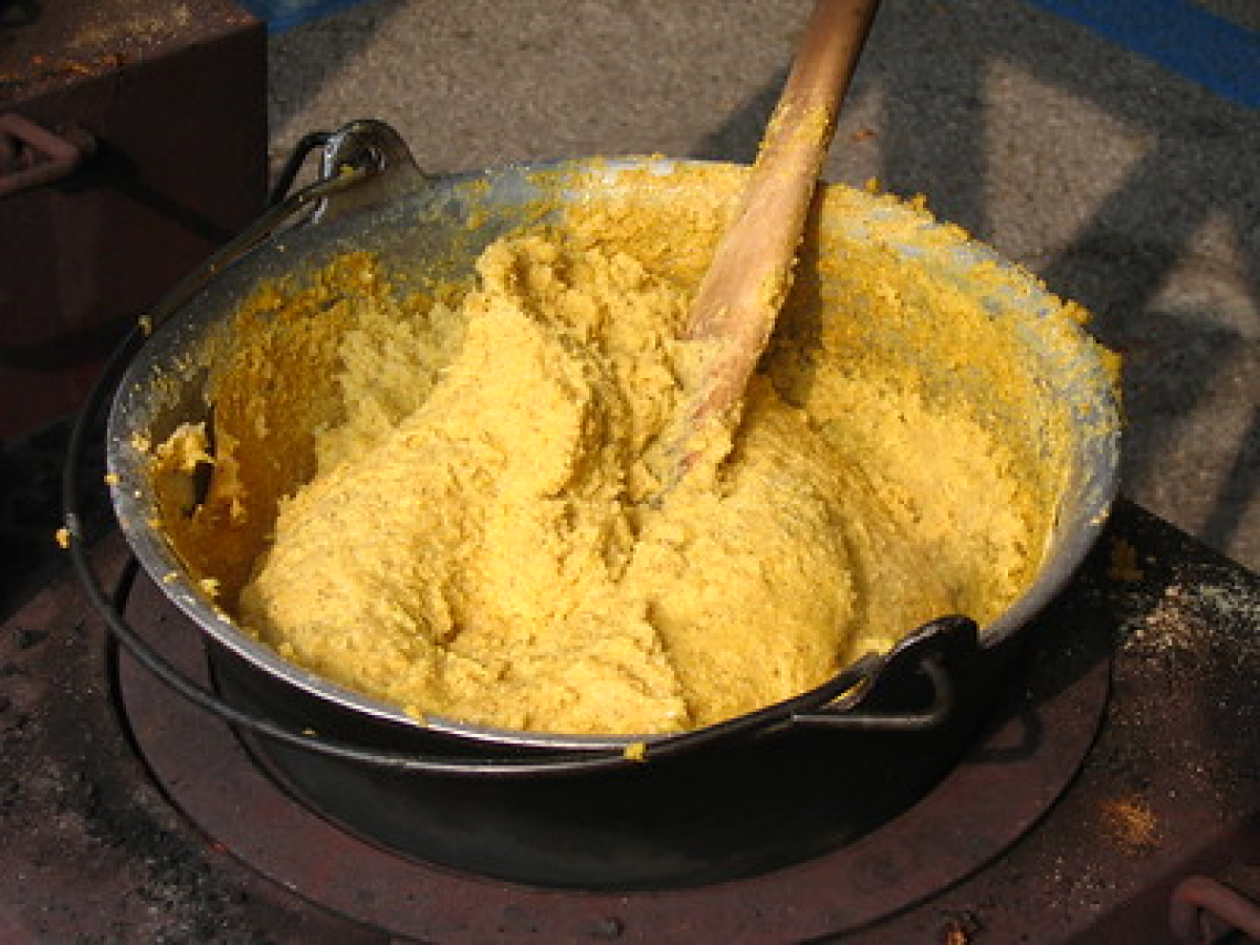 Castel di Tora festeggia il polentone con il sugo di magro