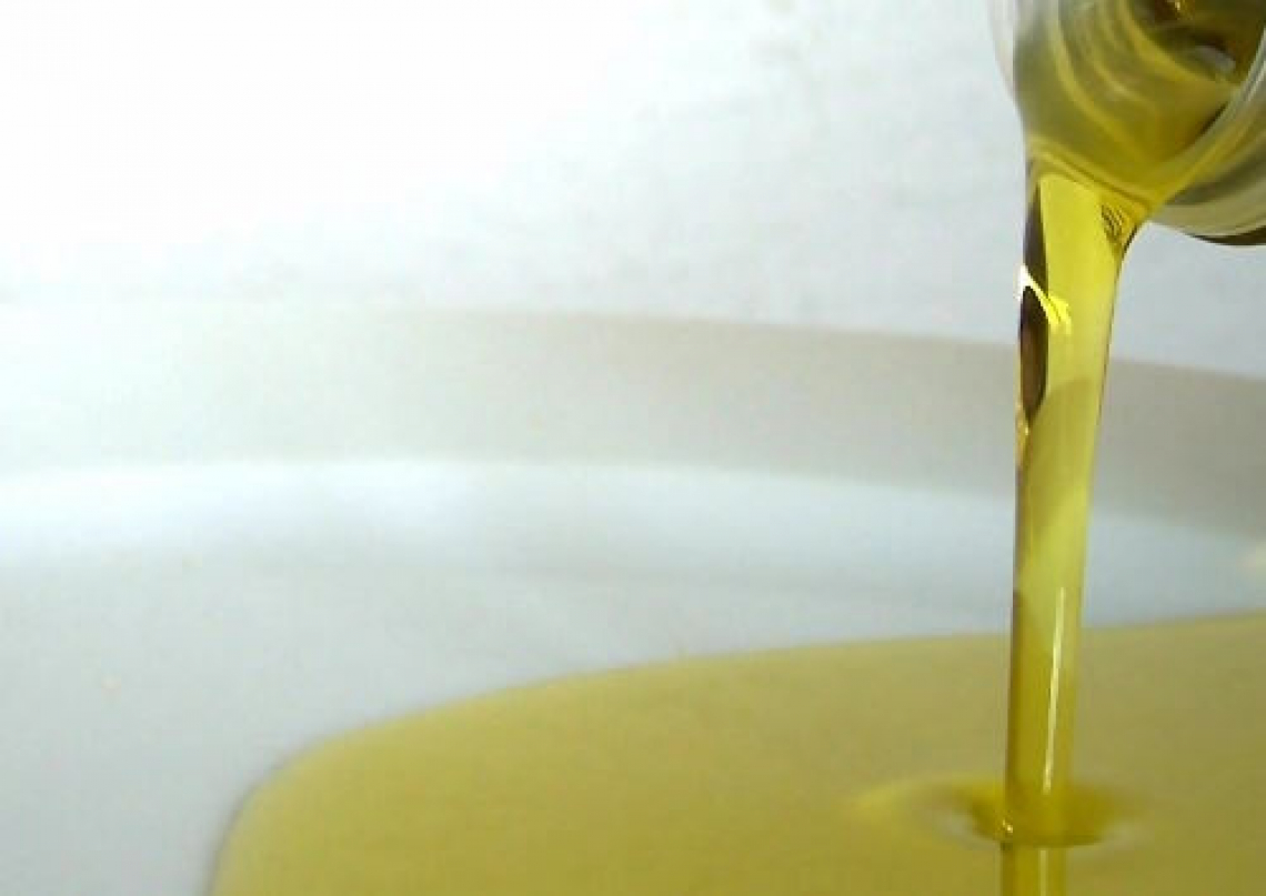 Olio extra vergine di oliva Igp a 10 euro al litro: le offerte sono un vero affare?